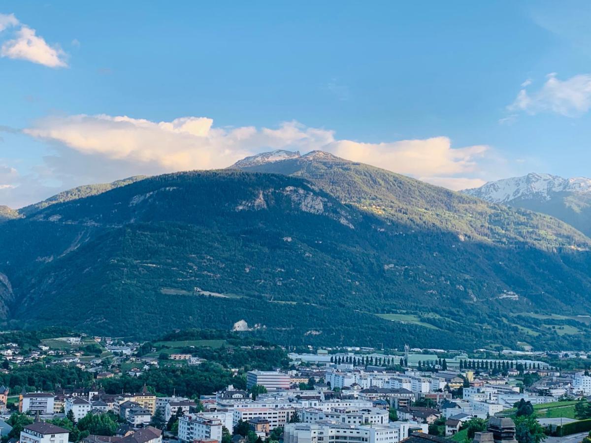Schone Wohnung In Sierre Dış mekan fotoğraf